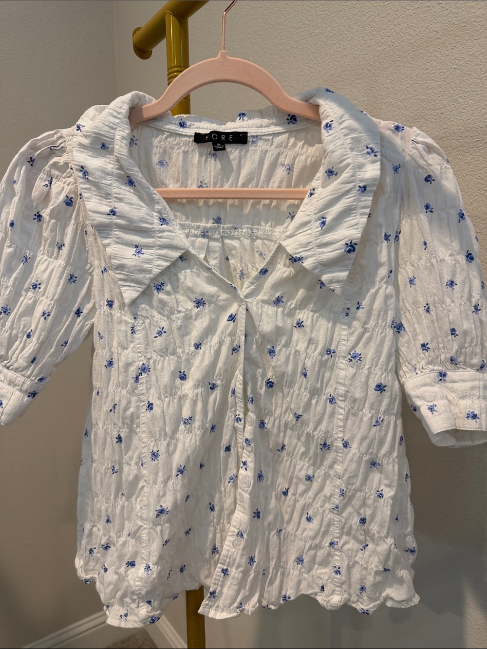 Fore White Blue Floral Smocked Blouse Peter Pan Collar Puff Sleeve Size Small